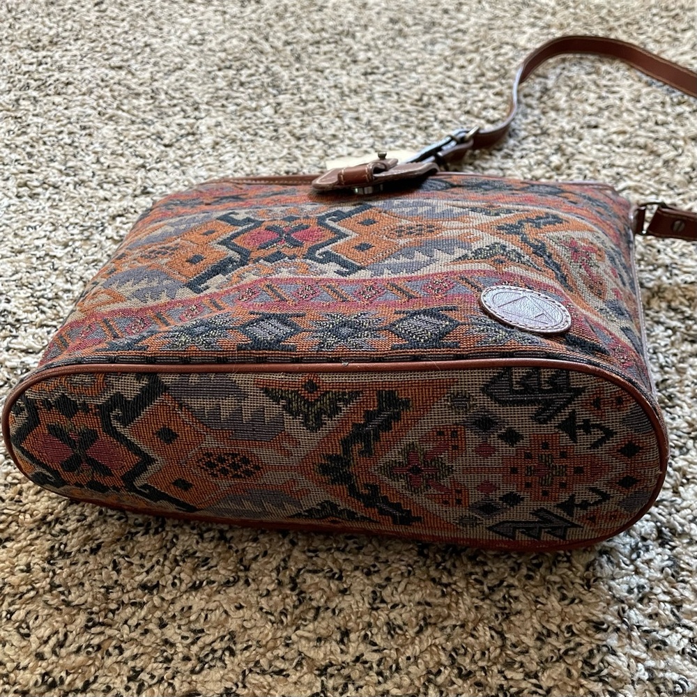 NWT vtg Liz Claiborne Southwestern & Kilim tapestry bucket bag leather trim - Picture 3 of 16